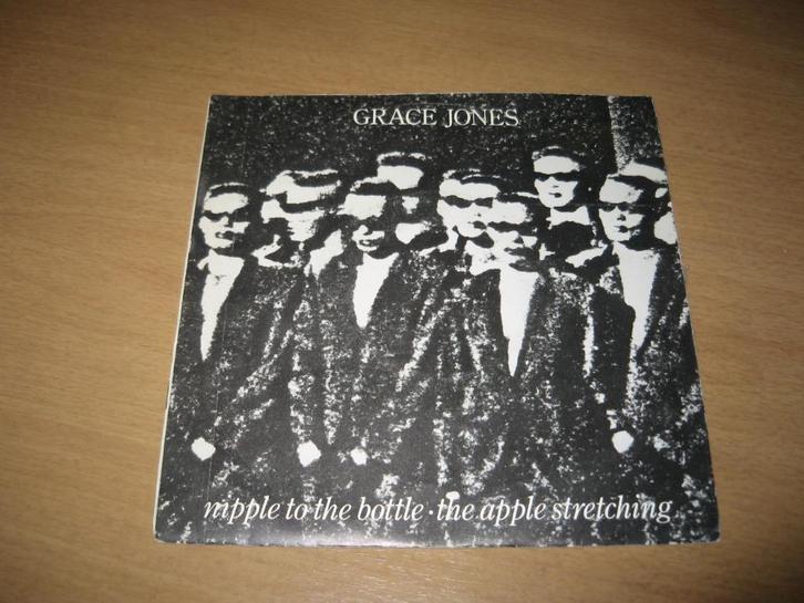 Grace Jones – Nipple To The Bottle, Cd's en Dvd's, Vinyl Singles, Zo goed als nieuw, Single, Pop, 7 inch, Ophalen of Verzenden