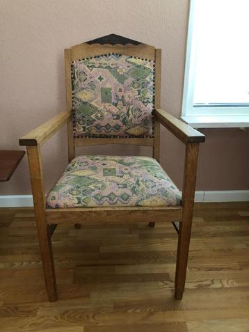 Prachtige originele houten armstoel uit het interbellum beschikbaar voor biedingen