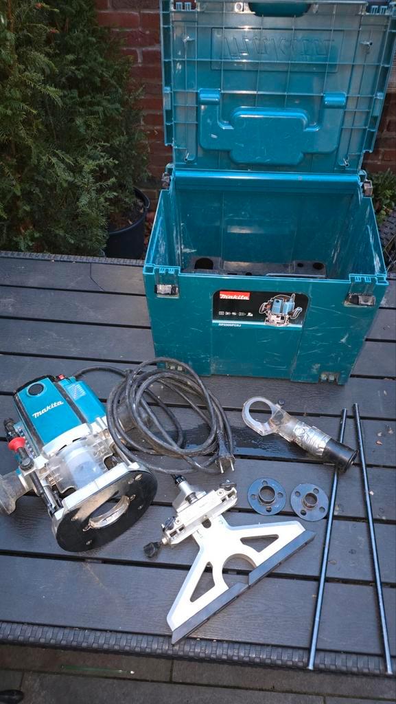 Makita RP2300FCXH Bovenfrees - Krachtige Freesmachine, Doe-het-zelf en Verbouw, Gereedschap | Overige machines, Gebruikt, Ophalen of Verzenden