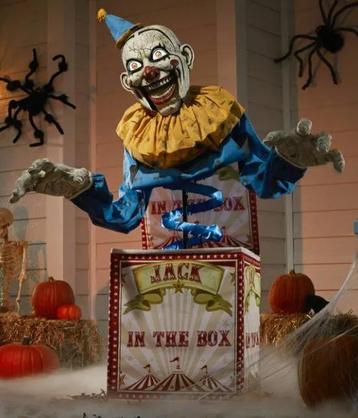 Halloween animatronics en decoratie beschikbaar voor biedingen