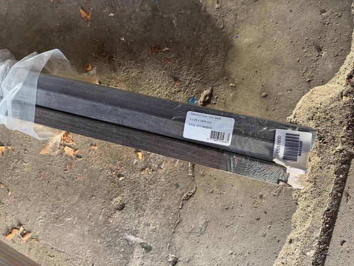 Plakplinten, Doe-het-zelf en Verbouw, Plinten en Afwerking, Nieuw, Plinten, Kunststof, 200 tot 250 cm, Ophalen