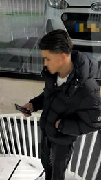 Moncler Vezere Maat 4 (XL) - Beschadigd, Verzenden, Zo goed als nieuw, Maat 56/58 (XL), Zwart