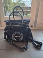 Paardrijtas inclusief diverse borstels en halsters., Dieren en Toebehoren, Ophalen