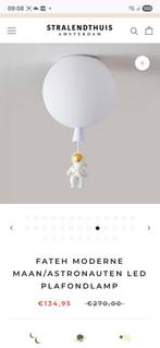 Moderne Maan/Astronauten LED Plafondlamp, Huis en Inrichting, Ophalen of Verzenden, Zo goed als nieuw, E27 (groot), Led-lamp