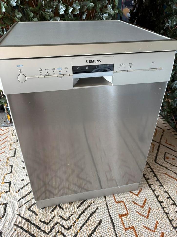 Siemens Vrijstaande Vaatwasser Grijs RVS, Witgoed en Apparatuur, Vaatwasmachines, Gebruikt, Vrijstaand, 85 tot 90 cm, Energieklasse A of zuiniger