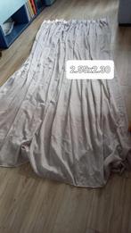 Grijsachtige licht glanzende gordijnen, Huis en Inrichting, Stoffering | Gordijnen en Lamellen, 200 cm of meer, Ophalen of Verzenden