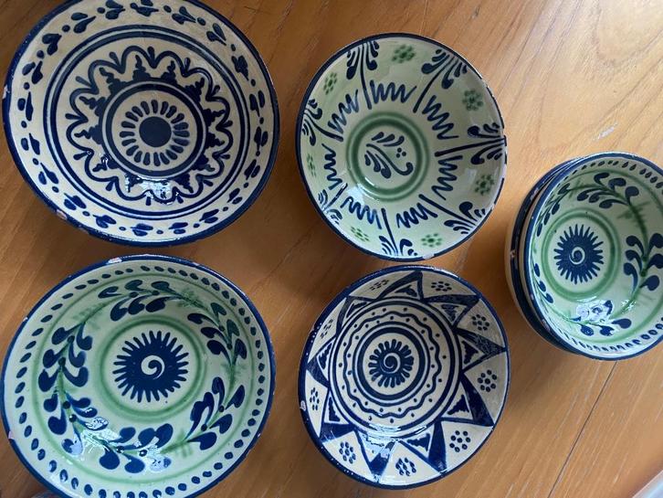 15 Spaanse aardewerk schaaltjes, Huis en Inrichting, Keuken | Servies, Gebruikt, Schaal of Schalen, Overige stijlen, Aardewerk