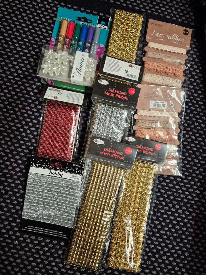 Grote verzameling fournituren bijna alles nieuw, Hobby en Vrije tijd, Naaien en Fournituren, Gebruikt, Lint, Band of Elastiek