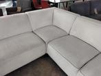 Hoekbank 285 x 240 cm. Mooi! Seconde Life Wolvega, Huis en Inrichting, Banken | Bankstellen, Ophalen, 250 tot 300 cm, Hoekbank