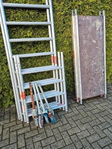 Mooi handig smal klussteiger rolsteiger  beschikbaar voor biedingen
