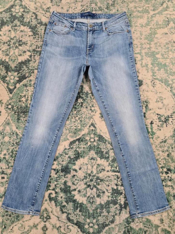 Levi's demi curve classic slim leg W32 L32 WMN Tulsi3232, Kleding | Dames, Spijkerbroeken en Jeans, Zo goed als nieuw, W30 - W32 (confectie 38/40)