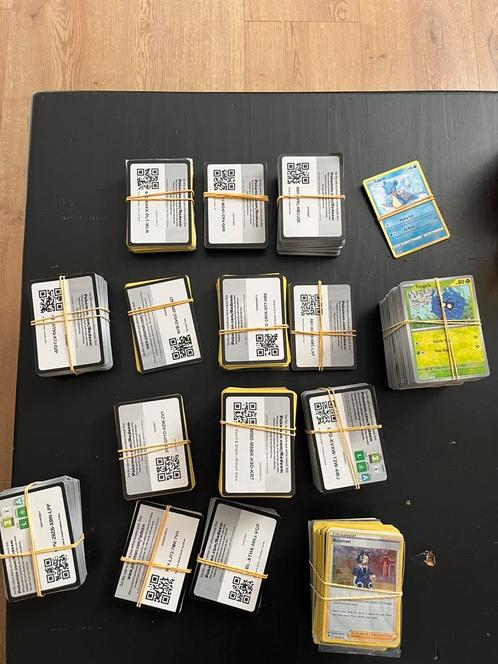 bulk van verschillende sets. Laat weten welke set en nummer., Hobby en Vrije tijd, Verzamelkaartspellen | Pokémon, Nieuw, Meerdere kaarten