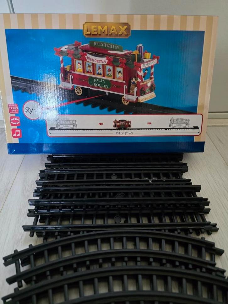 Lemax Cable Car Jolly Trolley nieuw, Diversen, Kerst, Nieuw, Ophalen of Verzenden