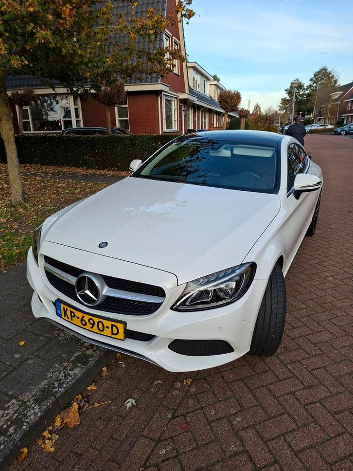 Mercedes-Benz C-Klasse C180 1.6 115KW Coupe 7G-TR+ 2016 Wit, Auto's, Mercedes-Benz, Particulier, C-Klasse, Benzine, B, Coupé, Automaat