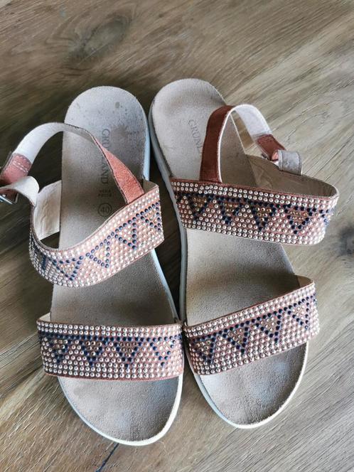 Prachtige dames sandalen mt40, Kleding | Dames, Schoenen, Zo goed als nieuw, Sandalen of Muiltjes, Overige kleuren, Ophalen of Verzenden