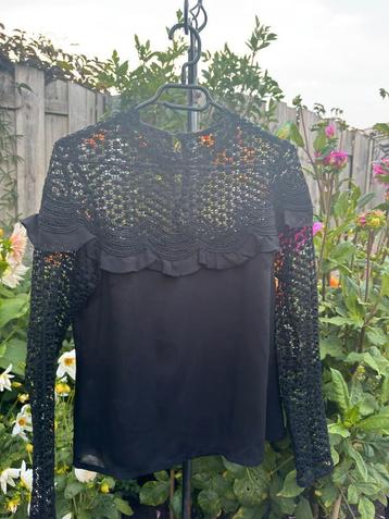Sexy nieuwe zwarte top mt S beauty beschikbaar voor biedingen