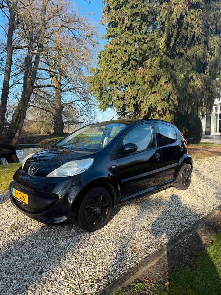 Peugeot 107,  AUTOMAAT, Ingebouwde Carplay, 2008 Zwart, Auto's, Peugeot, Benzine, A, Hatchback, Automaat, Geïmporteerd, Zwart
