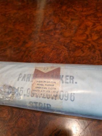 Tweede  Wereldoorlog  Marker 8x1 ft beschikbaar voor biedingen