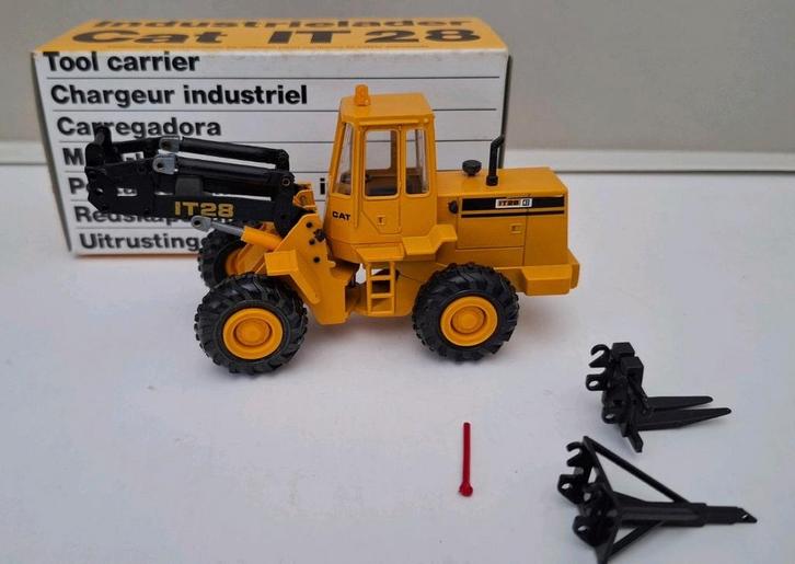 Conrad 2888 Caterpillar IT28 Shovel industrie lader, 1/50, Hobby en Vrije tijd, Modelauto's | 1:50, Zo goed als nieuw, Hijskraan, Tractor of Landbouw