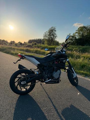 HUSQVARNA NUDA 900 - wit (2012) beschikbaar voor biedingen