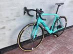 Bianchi Infinito Sram Rival Etap, 28 inch, Carbon, Heren, Zo goed als nieuw