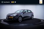 Alfa Romeo Giulietta 1.4T 170Pk Aut. LUSSO SUPER XENON | LED, 65 €/maand, Euro 6, 4 cilinders, Zwart