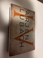 Arjen Lubach - IV - dwarsligger, Boeken, Ophalen of Verzenden, Zo goed als nieuw, Nederland