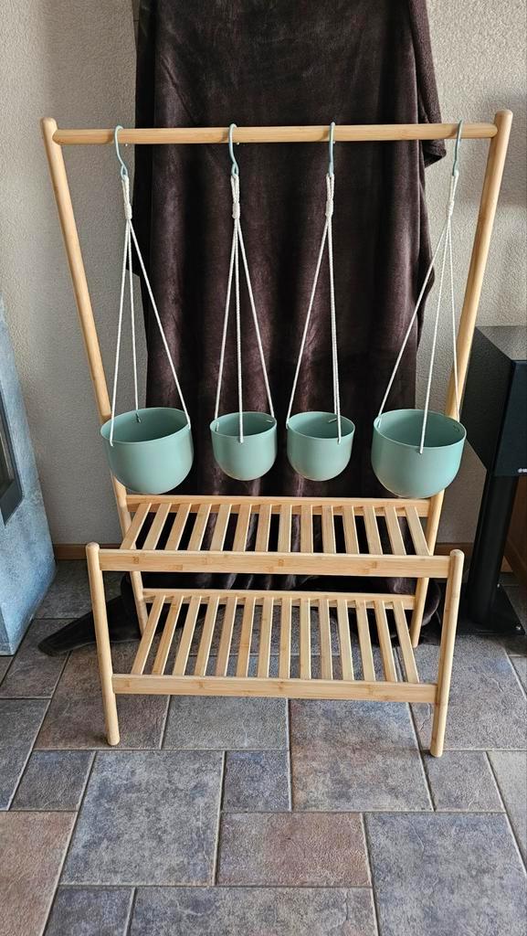 Plantenrek met 4 bakjes & opbergruimte, Tuin en Terras, Bloempotten, Zo goed als nieuw, Overige materialen, Binnen, Balkon, Tuin