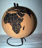 Design wereldbol/globe. H. 26cm. Izgs., Ophalen of Verzenden, Zo goed als nieuw