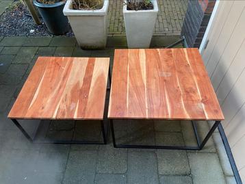 Set salontafels teakhout met stalen frame beschikbaar voor biedingen