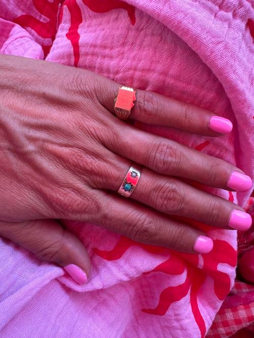 18 karaats zegelring pinkring goud vintage, Sieraden, Tassen en Uiterlijk, Ringen, Zo goed als nieuw, Dame, 17 tot 18, Goud, Ophalen