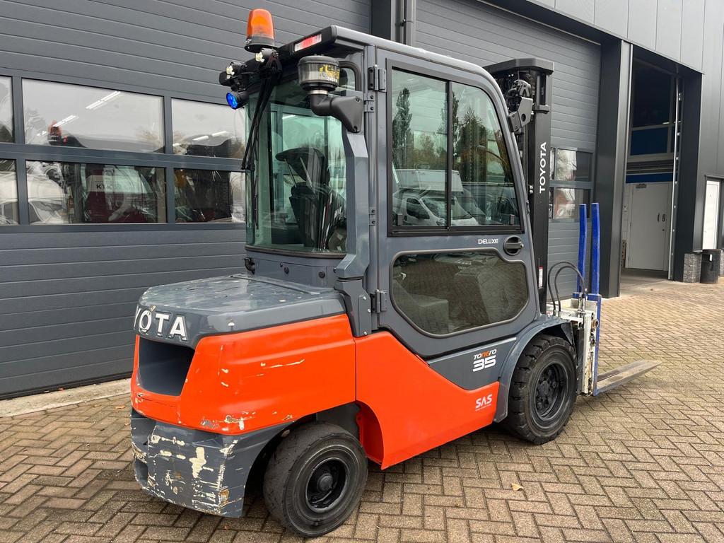 Toyota 52-8FDJF35 Triplex mast 2023 Cascade vorkverstellers, Auto's, Toyota, Gebruikt, Overige carrosserieën, Origineel Nederlands