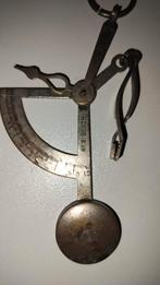 Oude hand weegschaal klein formaat, Verzenden