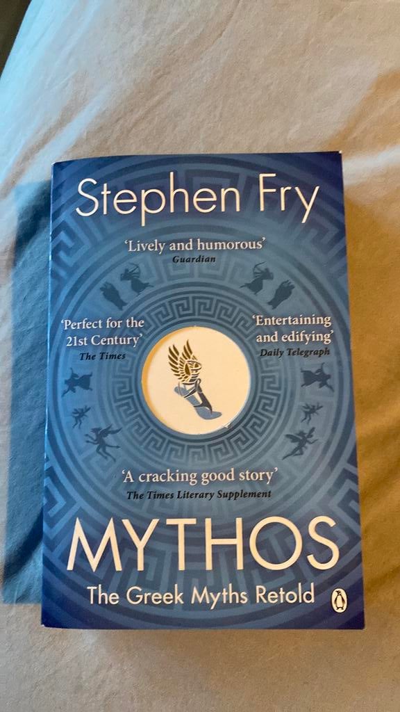 Stephen Fry - Mythos, Boeken, Ophalen of Verzenden, Zo goed als nieuw, Stephen Fry, Overige typen
