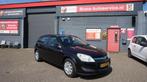 Opel Astra 1.4 Essentia, Airbags, Gebruikt, 4 cilinders, Zwart