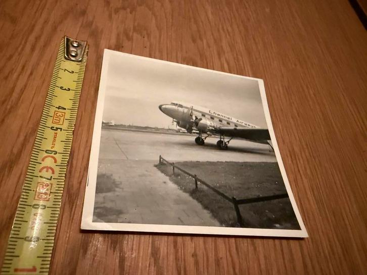 Douglas DC-3 Dakota Channel Airways, Verzamelen, Luchtvaart en Vliegtuigspotten, Gebruikt, Kaart, Foto of Prent, Ophalen of Verzenden