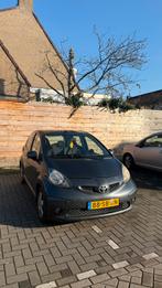 Toyota aygo, Zwart, Handgeschakeld, Particulier, Zilver of Grijs