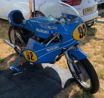 Suzuki T500 classic racer 1970 beschikbaar voor biedingen