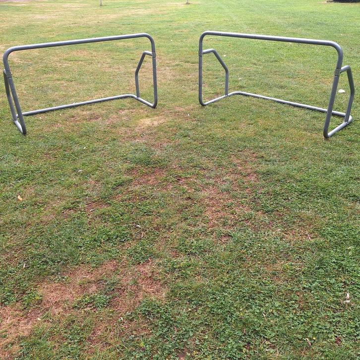 Stalen voetbaldoeltjes, Sport en Fitness, Voetbal, Zo goed als nieuw, Overige typen, Maat XS of kleiner, Ophalen