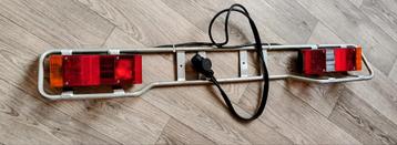Aanhanger verlichting (12v) met achteruitrijlicht/mistlicht. beschikbaar voor biedingen