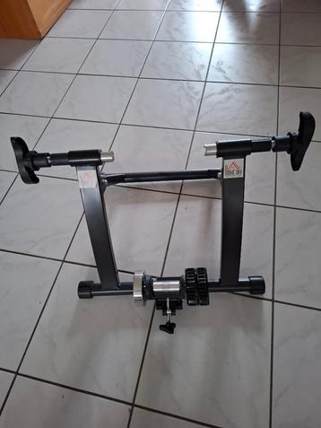 Opvouwbare hometrainer voor binnen beschikbaar voor biedingen