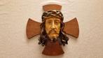 antiek houten kruis met jesus aardewerk, Ophalen of Verzenden