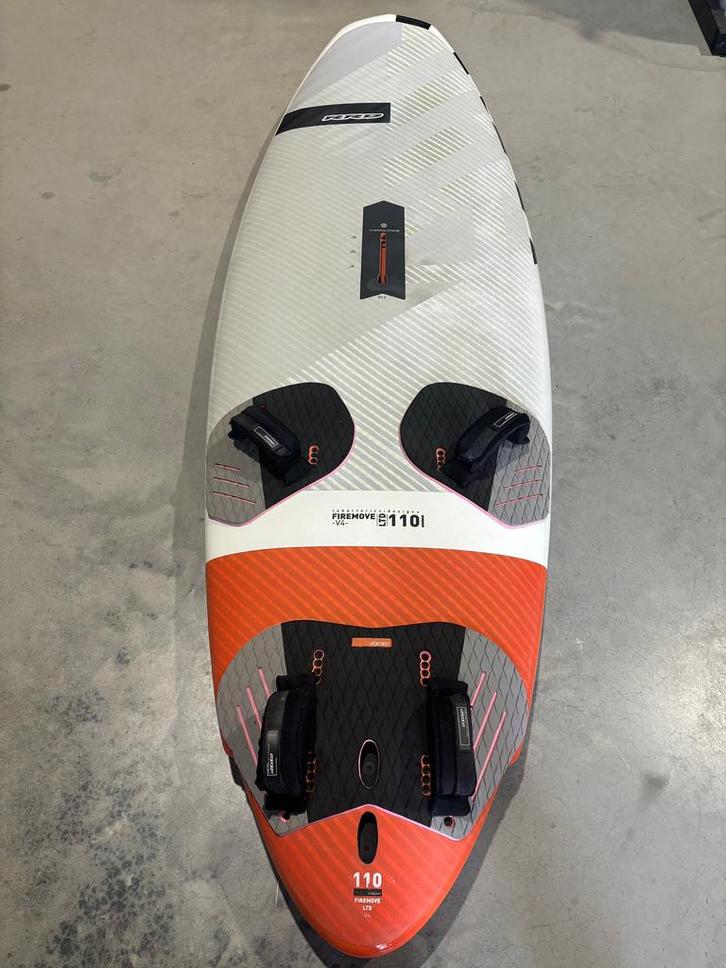 RRD Firemove LTD V4 - 110L, Watersport en Boten, Windsurfen, Gebruikt, Plank, Minder dan 250 cm, Ophalen