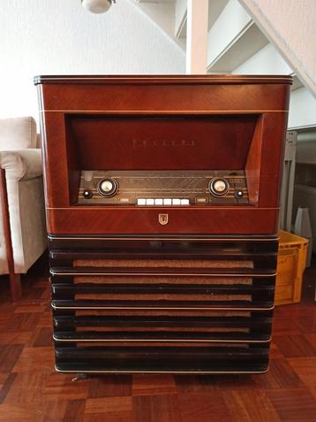 Philips F5X62A platenspeler en radio (kapot)  beschikbaar voor biedingen