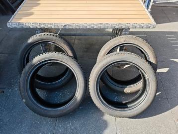 8mm profiel Winterbanden Dunlop 205/50R17 93H beschikbaar voor biedingen
