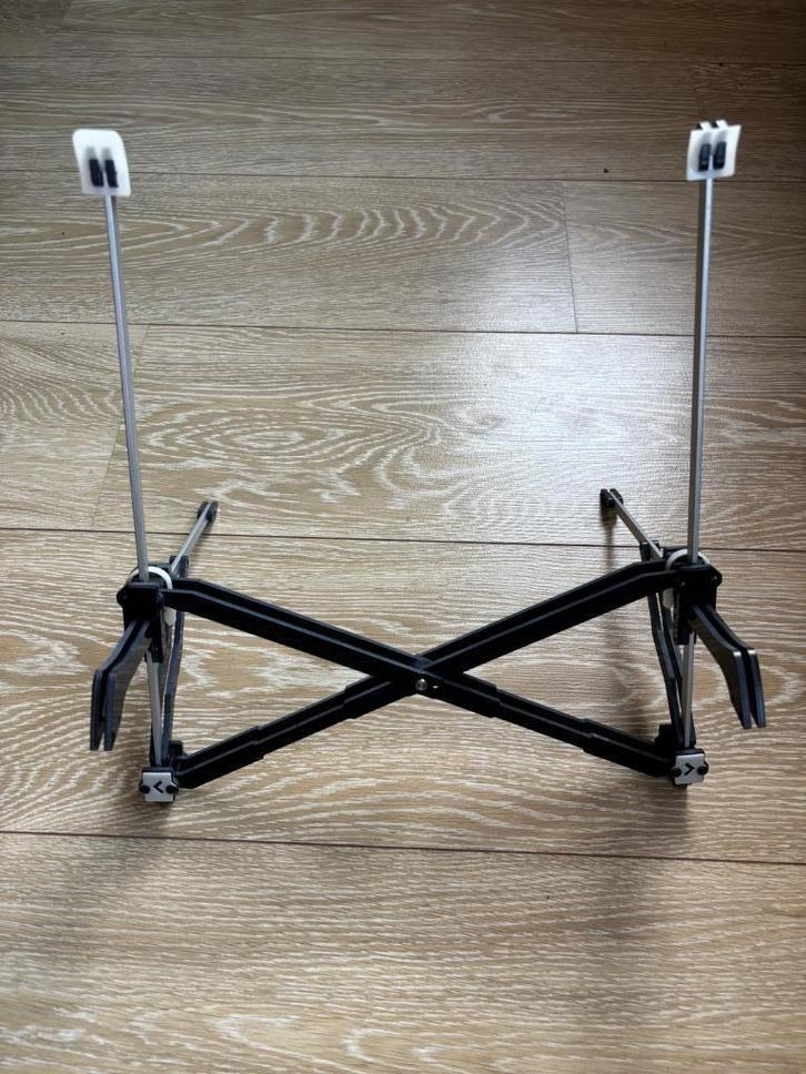 Roost laptop stand (origineel model), Computers en Software, Laptopstandaarden, Gebruikt, Ophalen of Verzenden