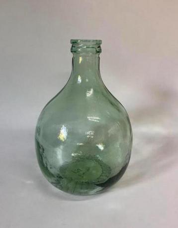 Prachtige oude vintage groen glazen gistfles met merkteken beschikbaar voor biedingen