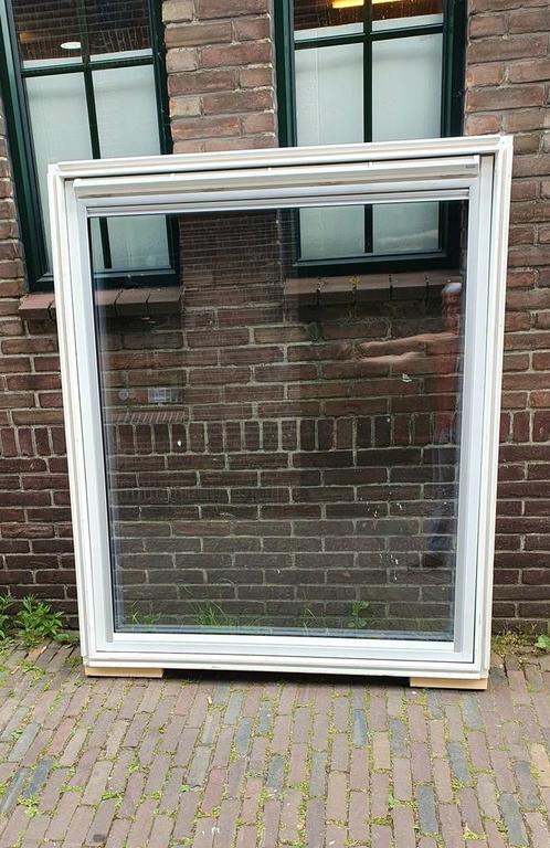 Velux GGL UK10, Doe-het-zelf en Verbouw, Kozijnen en Schuifpuien, Zo goed als nieuw, Raamkozijn, Hout, 75 tot 150 cm, 75 tot 150 cm