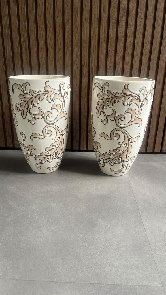 2 Crèmekleurige vazen met beige barokprint, Huis en Inrichting, Woonaccessoires | Vazen, Zo goed als nieuw, Ophalen of Verzenden