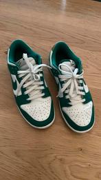 Niks sneakers low dunk groen/goud, Kleding | Dames, Schoenen, Nike, Ophalen of Verzenden, Groen, Sneakers of Gympen